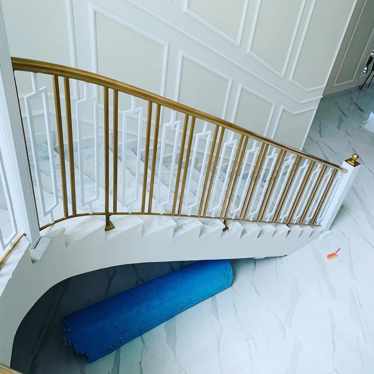 2cefa1e9-3eef-415b-b17c-fe1fb80be590