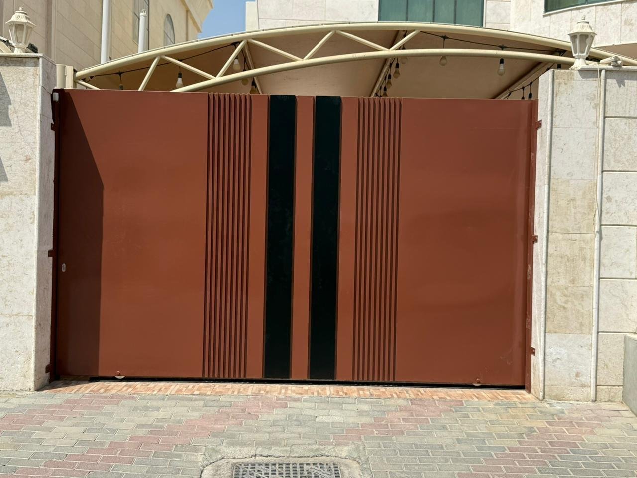 f8ae95db-e080-456d-bfae-5e3547a9beee