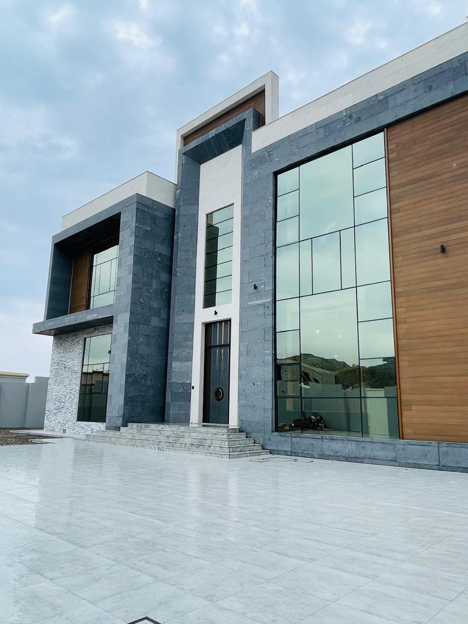 e2276845-2e16-4e56-8ca3-696c9f710079