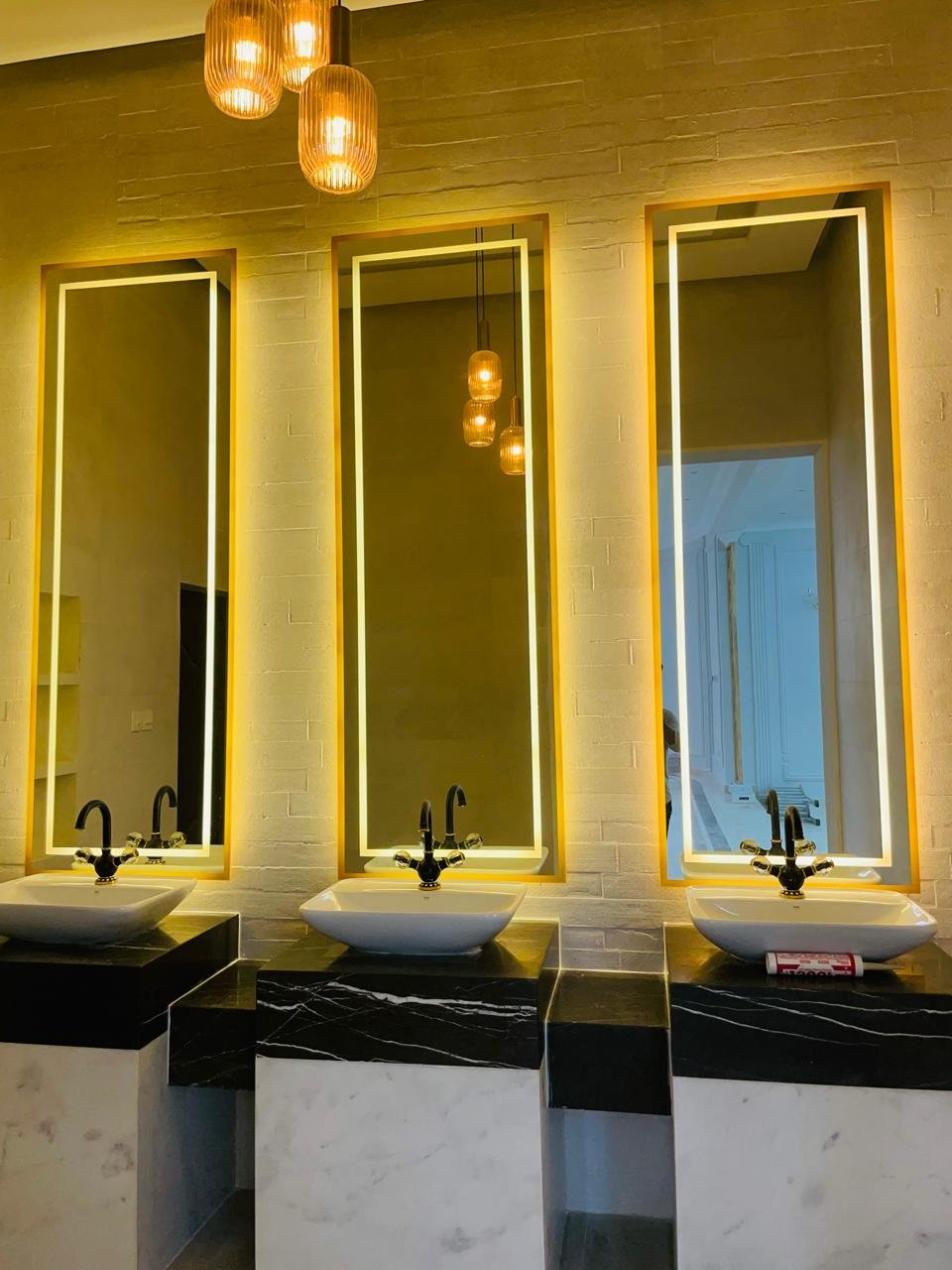 fd475a27-e2bf-477e-95e1-0dad757b7845